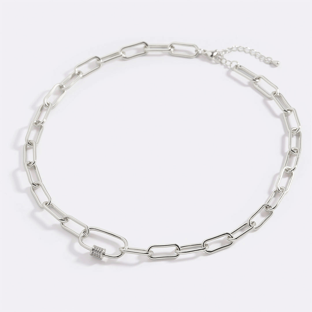 Collana a catena con moschettone pavé