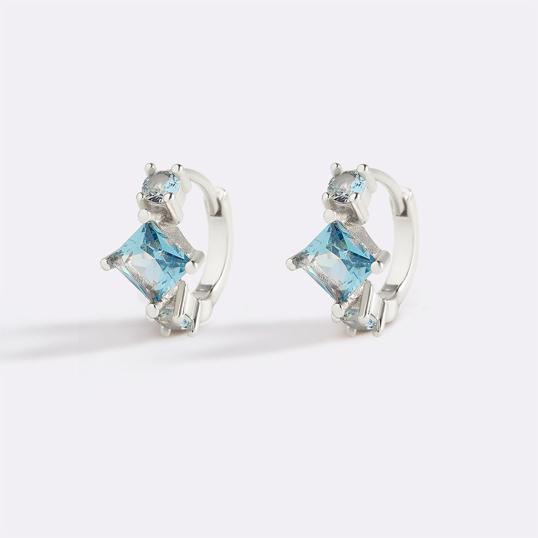 Aquamarine Huggie Hoops in 925 sterling silver