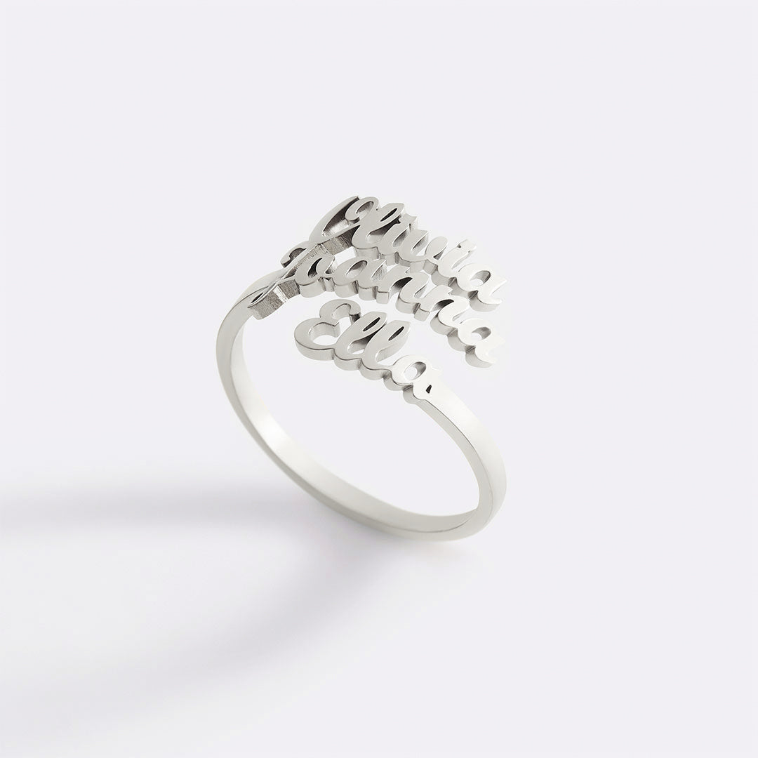 Anello con tre nomi