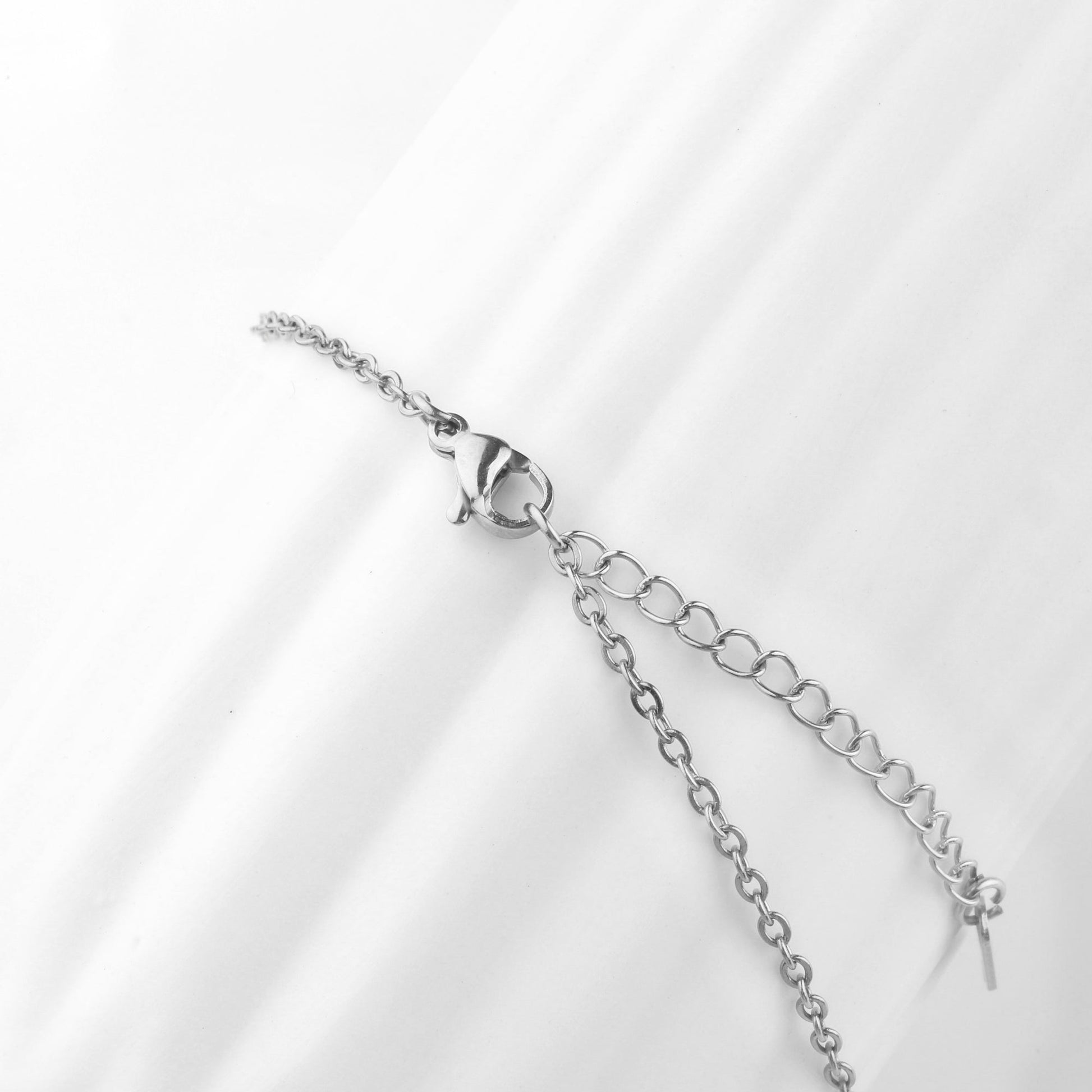 Quill Name Necklace in 925 sterling silver