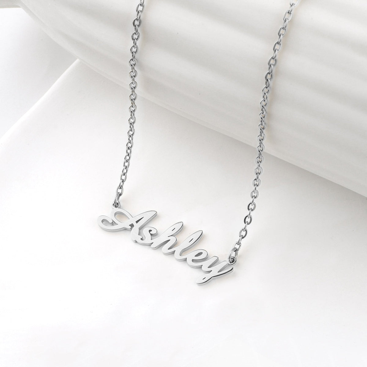 Quill Name Necklace in 925 sterling silver, flat lay detail