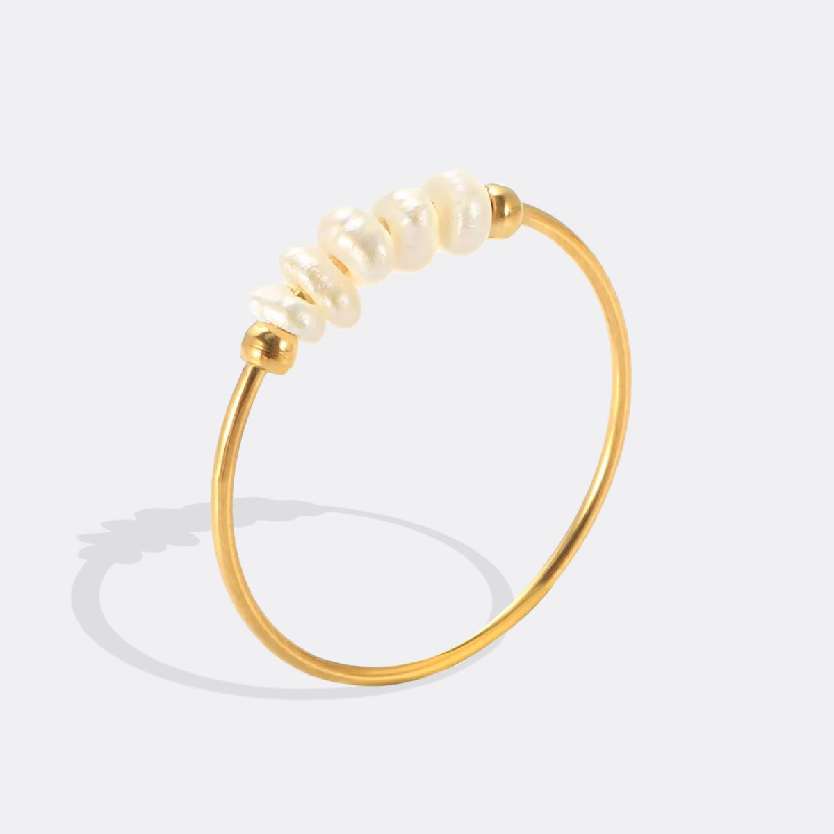 Mini Pearl Ring in gold tone