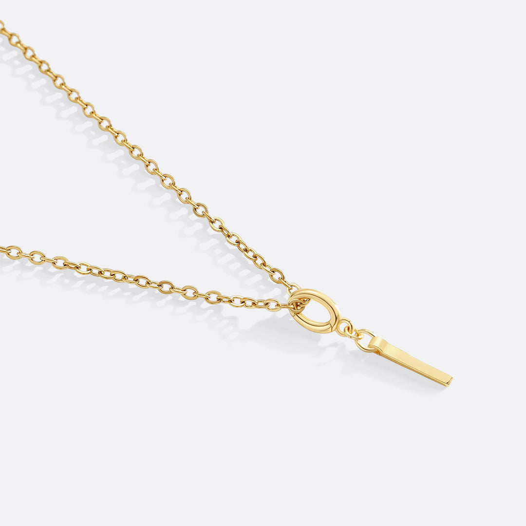 Collana con ciondolo iniziale minimalista