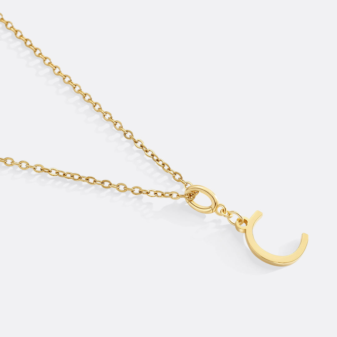 Collana con ciondolo iniziale minimalista