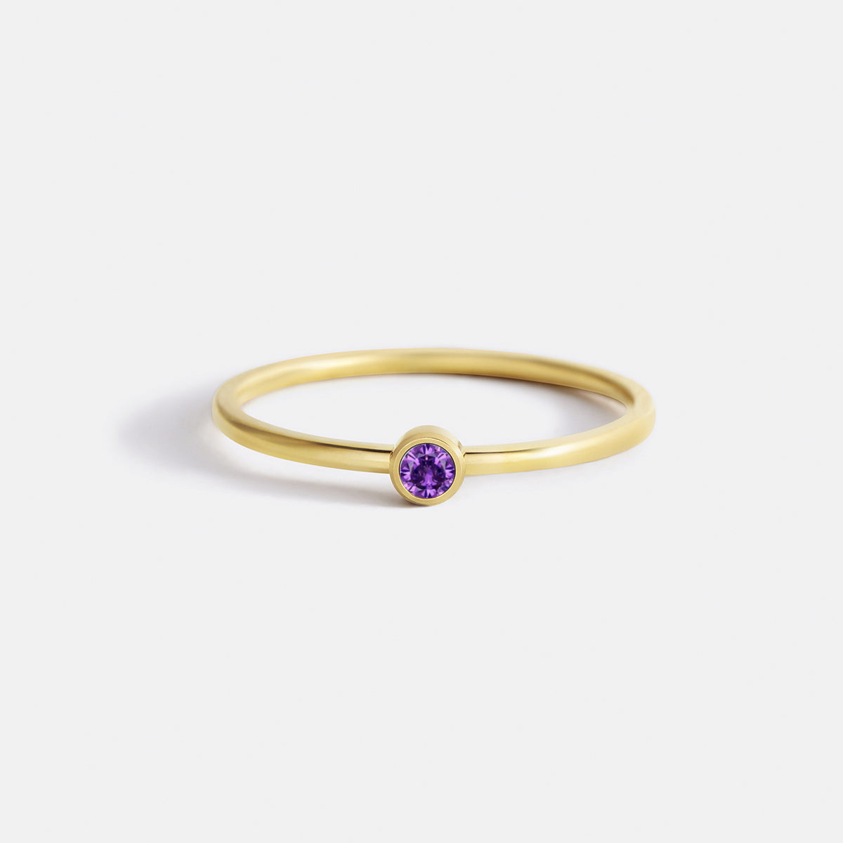 Minimalistischer Bezel-Set Juni-Geburtsstein-Stapelring