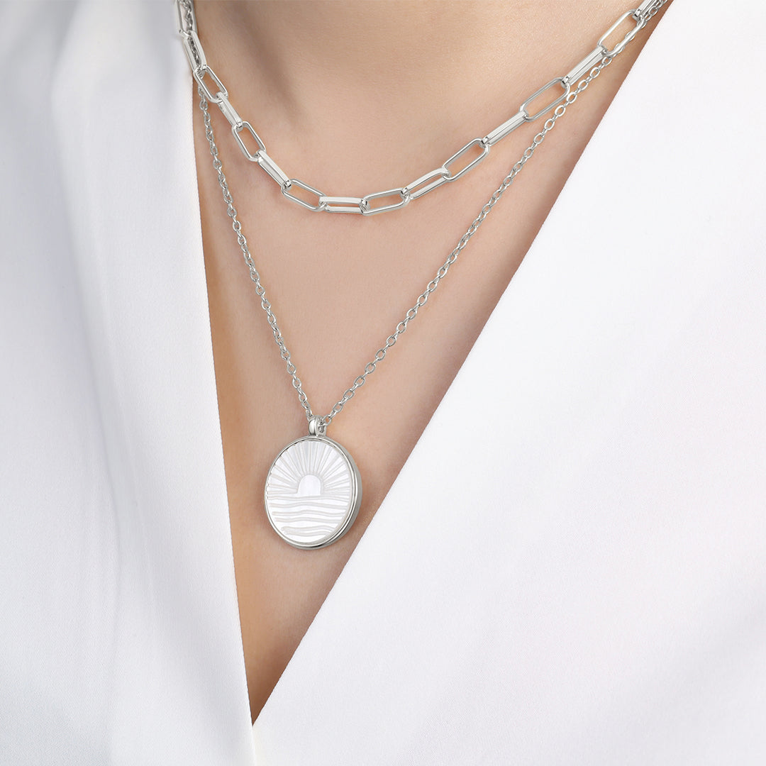 Collana con pendente Alba di Madreperla
