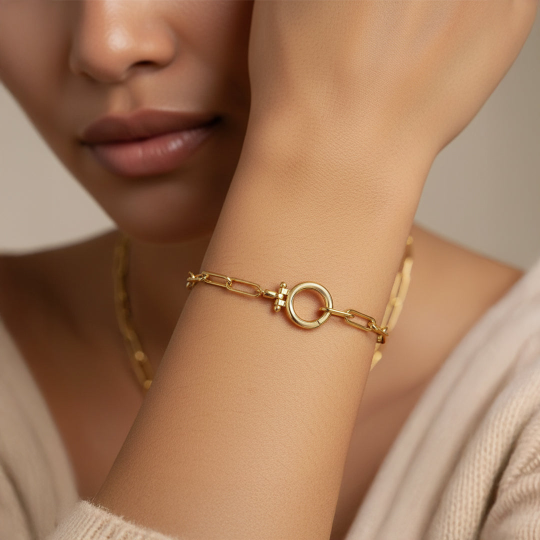 Armband mit mintfarbener Büroklammer
