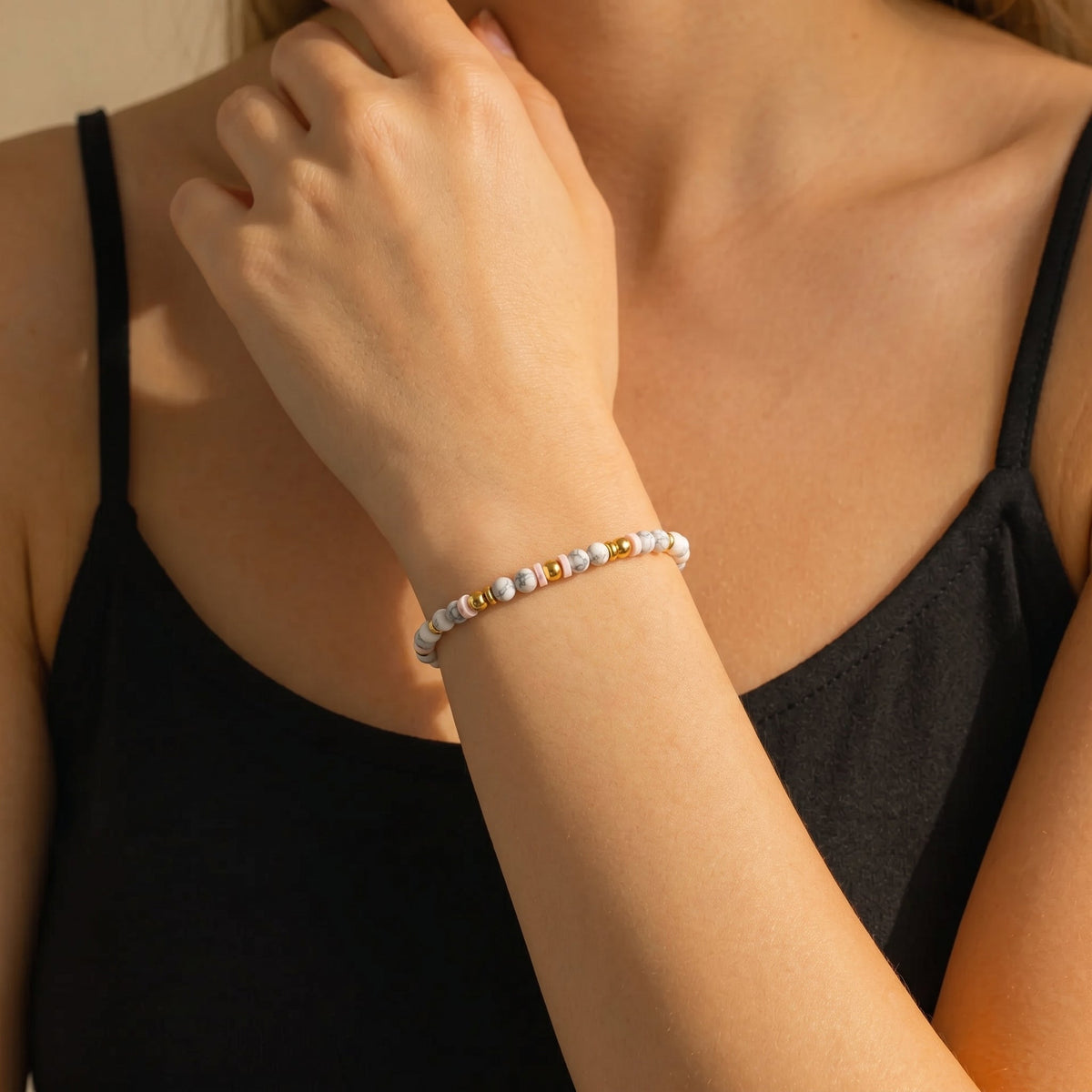 Stapelbares Geburtsstein-Perlenarmband