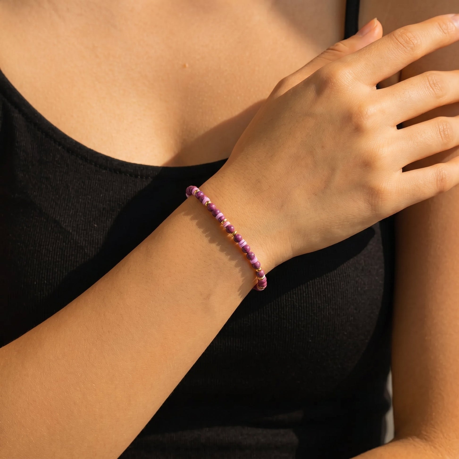 Stapelbares Geburtsstein-Perlenarmband