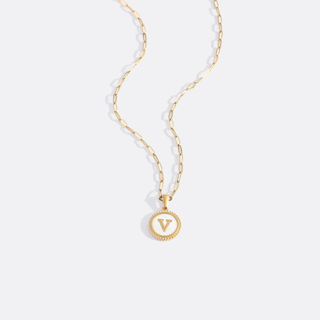 Collana con Lettera su Disco in Madreperla e Catena Paperclip