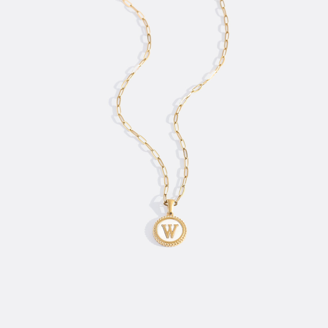 Collana con Lettera su Disco in Madreperla e Catena Paperclip