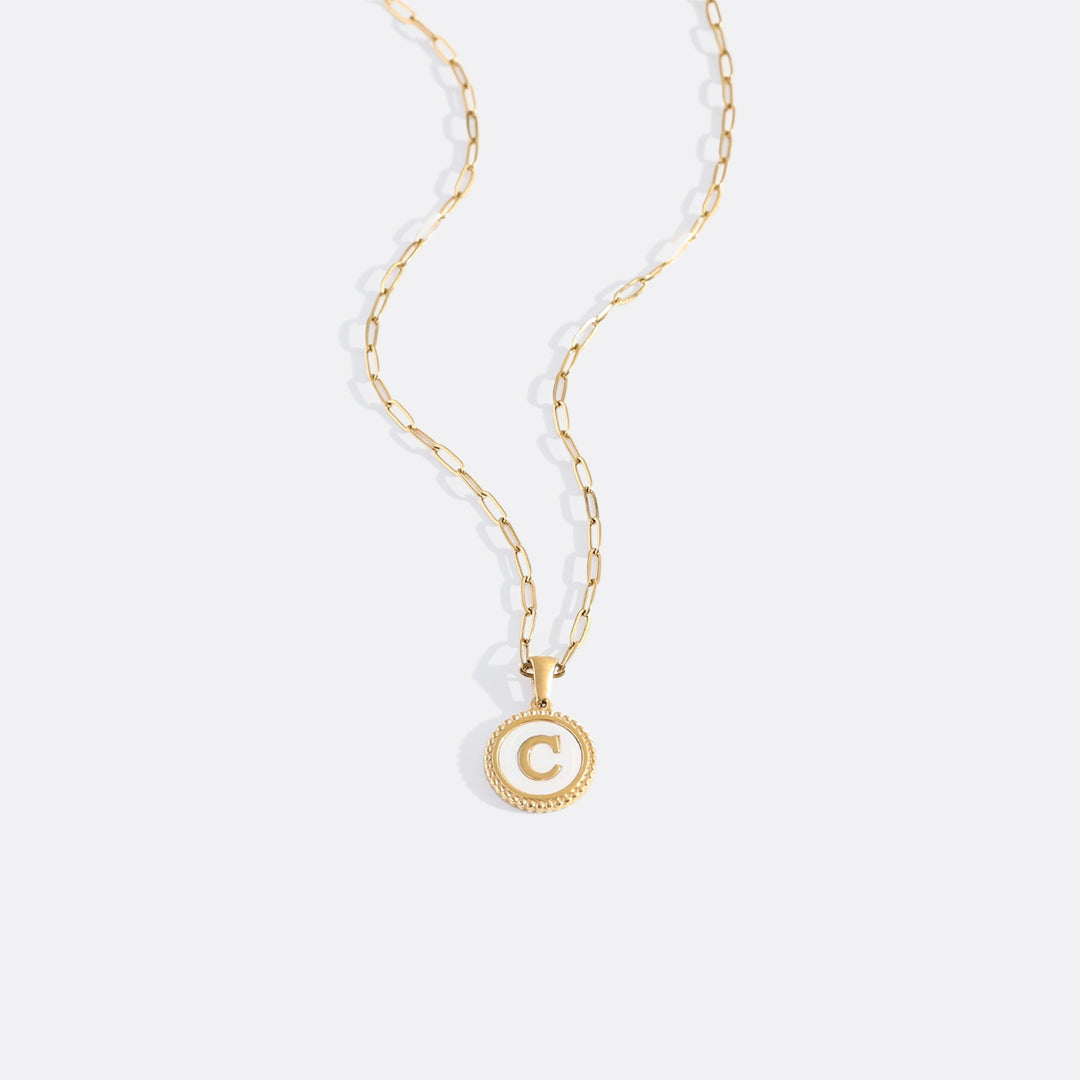 Collana con Lettera su Disco in Madreperla e Catena Paperclip
