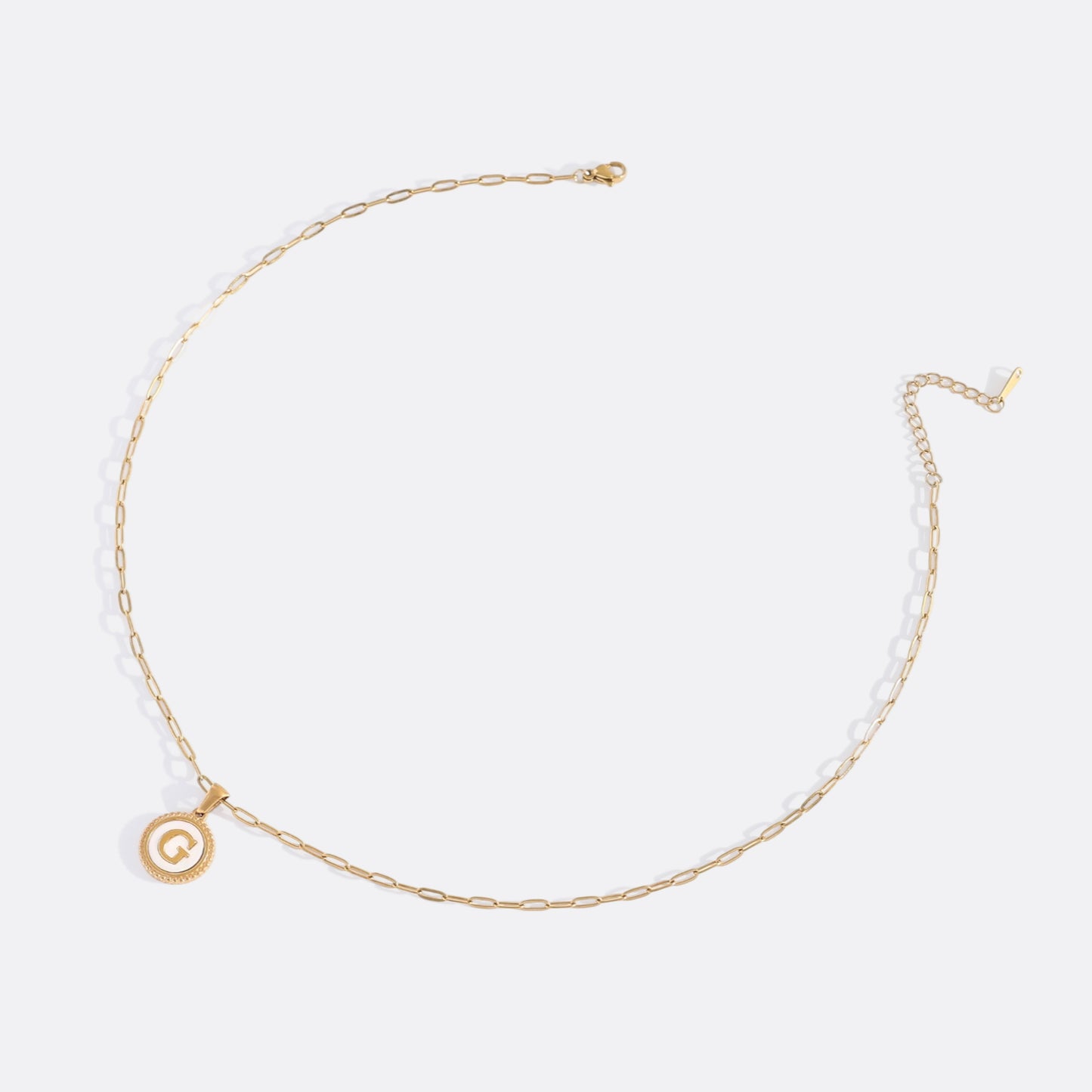 Collana con Lettera su Disco in Madreperla e Catena Paperclip