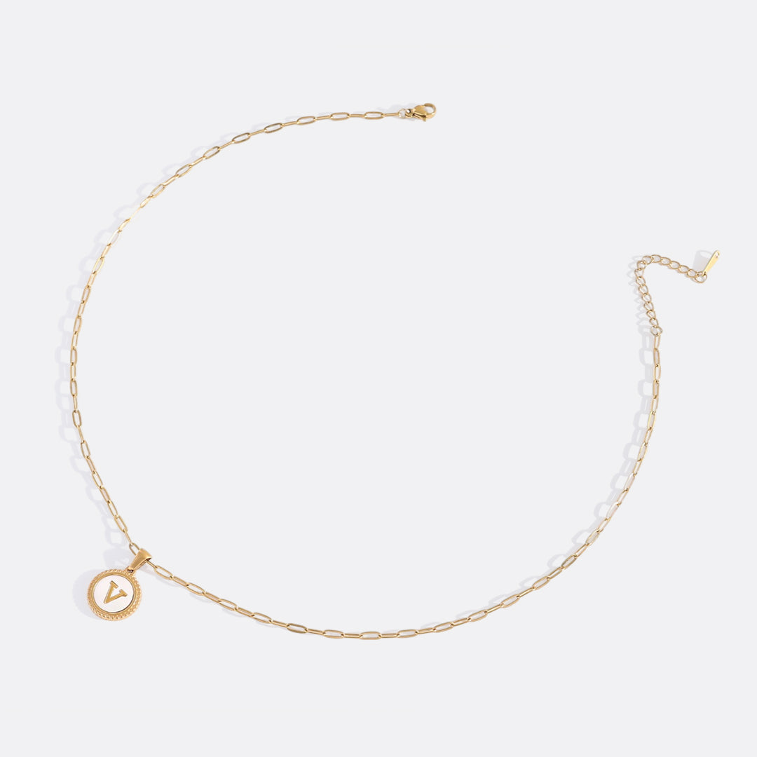 Collana con Lettera su Disco in Madreperla e Catena Paperclip