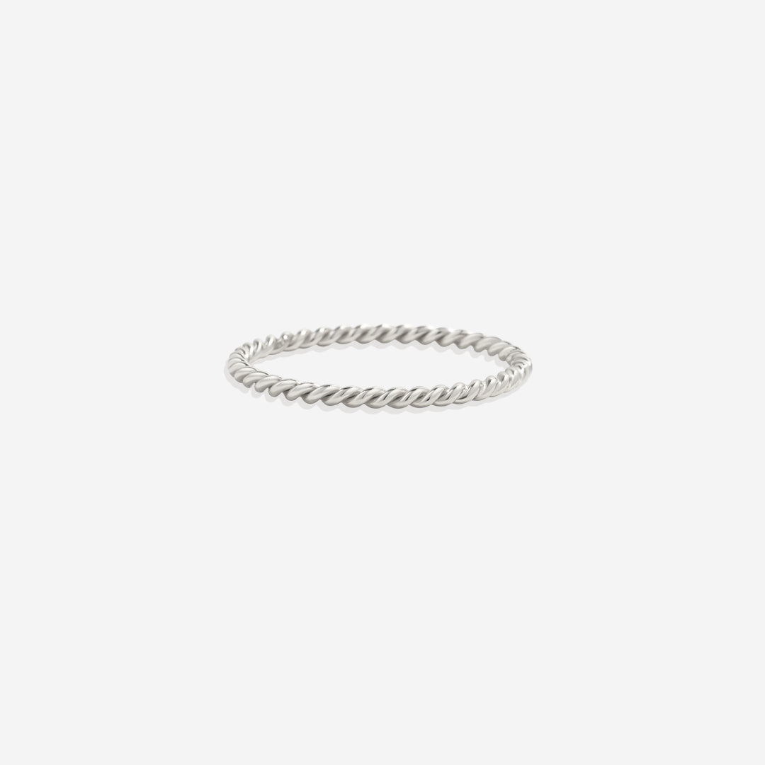 Zarter geflochtener Stapelring