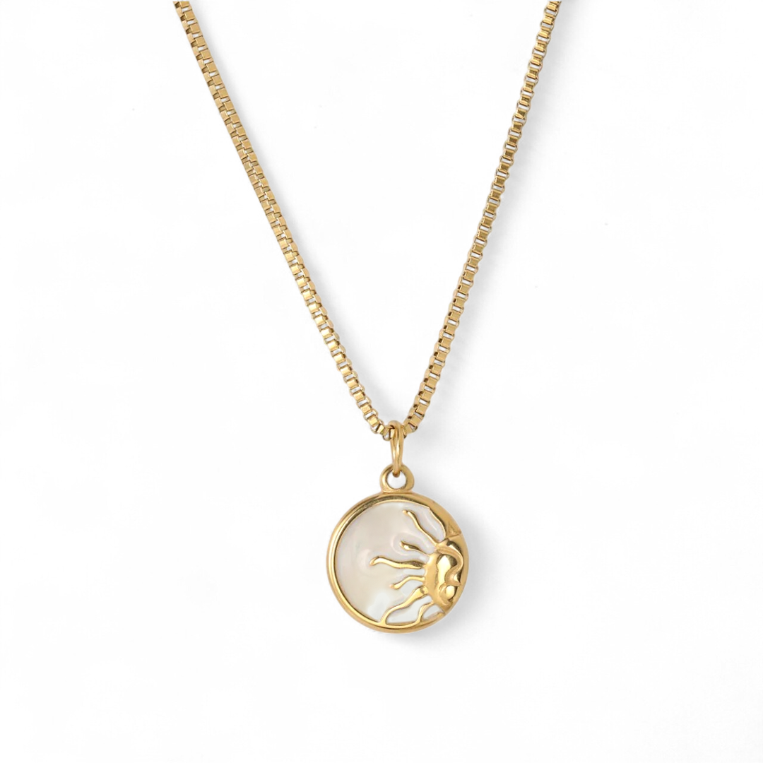 Collana girocollo con ciondolo a forma di sole smaltato