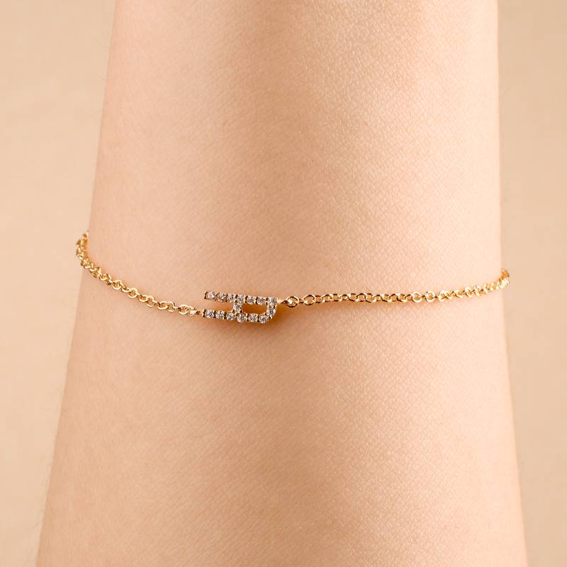 Das Skinny Diamond Initialenarmband