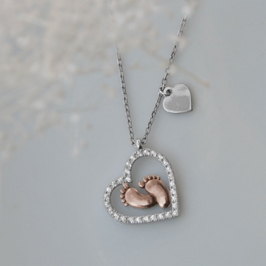 Collana Pendente a Cuore con Piedini di Neonato "Alla Mia Mamma"