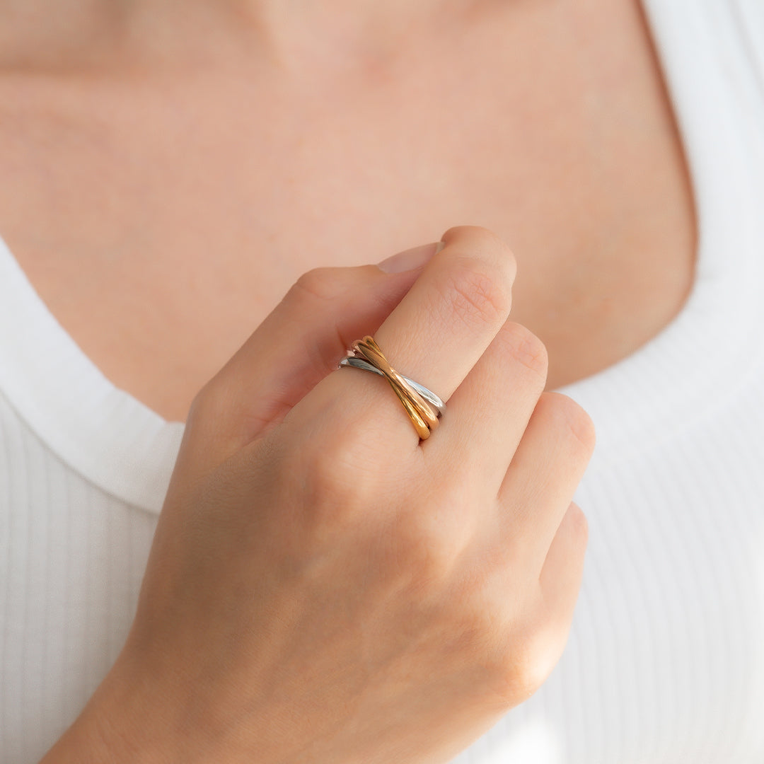 Zierlicher ineinandergreifender Fidget-Ring