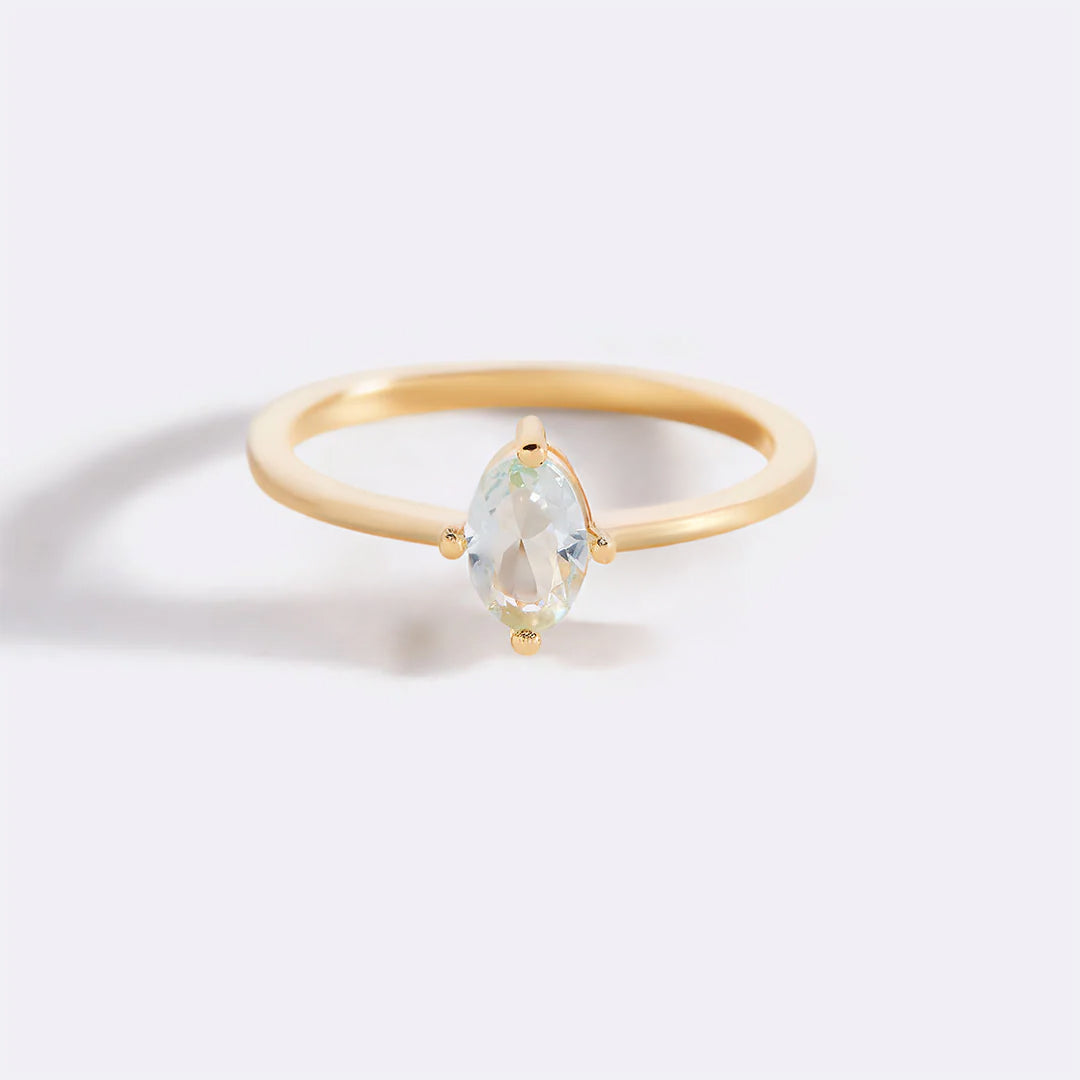 Geburtsstein-Ring im Marquise-Schliff