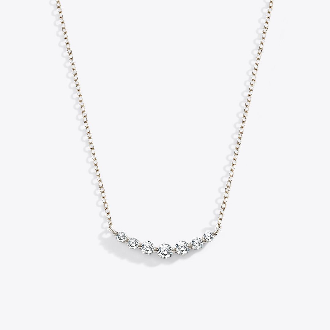 Klassische Arc-Diamant-Halskette