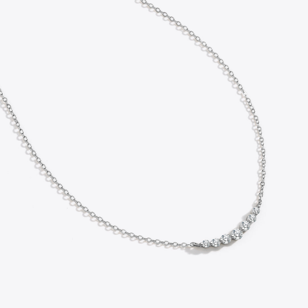 Klassische Arc-Diamant-Halskette