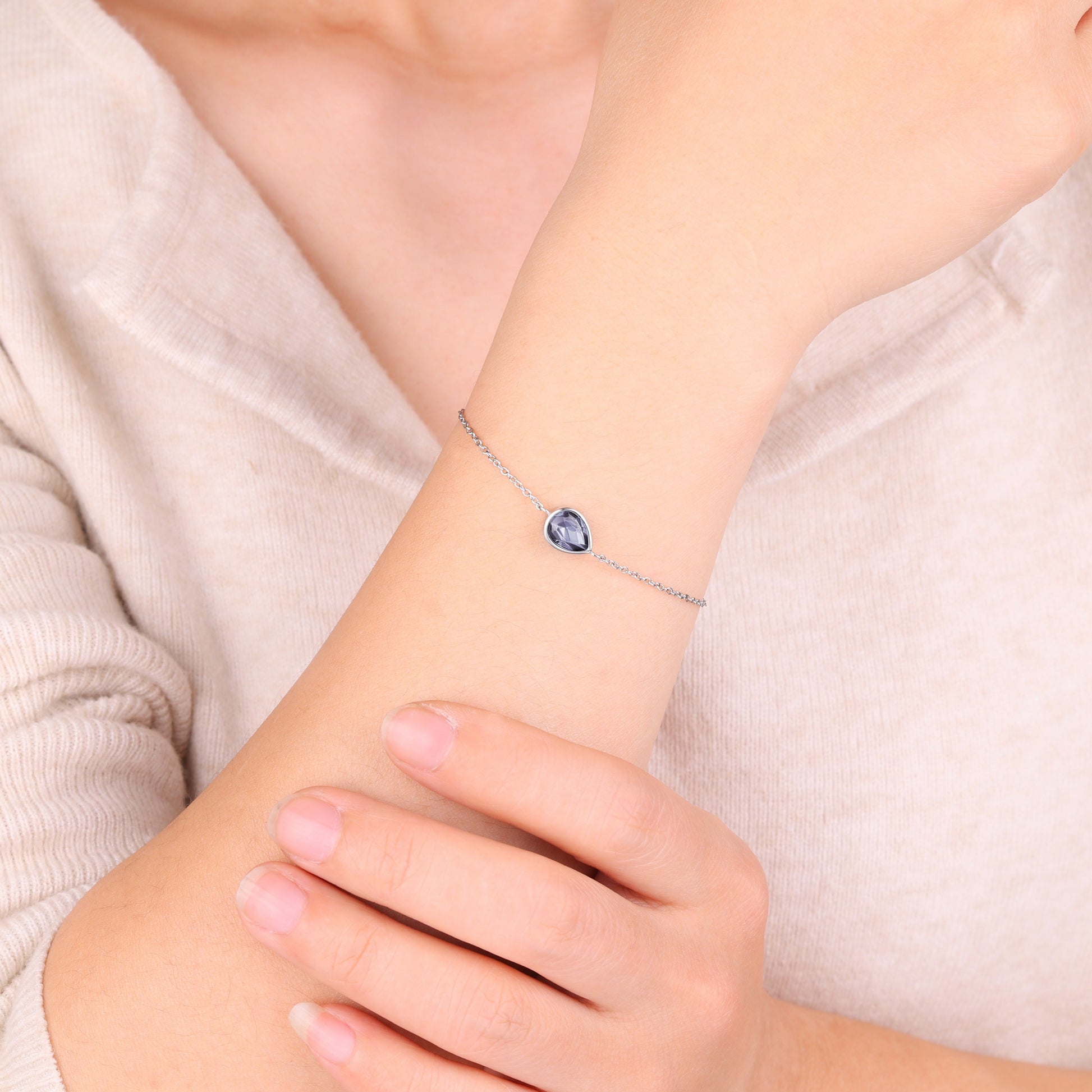 Teardrop Birthstone Bracelet in 925 sterling silver with February birthstone