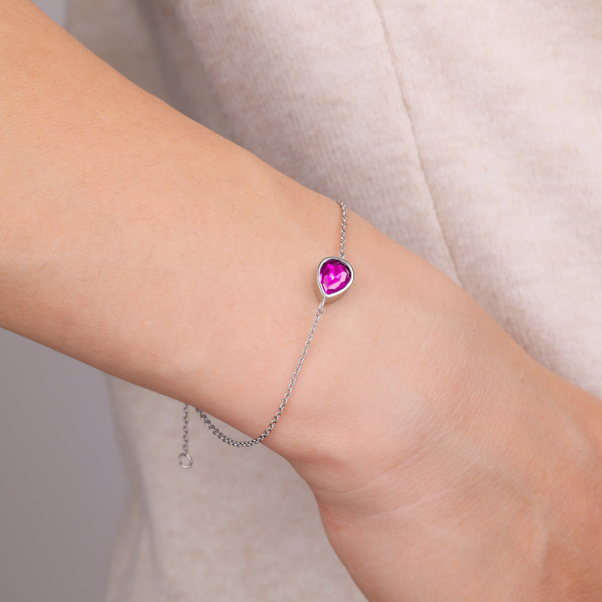 Teardrop Birthstone Bracelet in 925 sterling silver with July birthstone