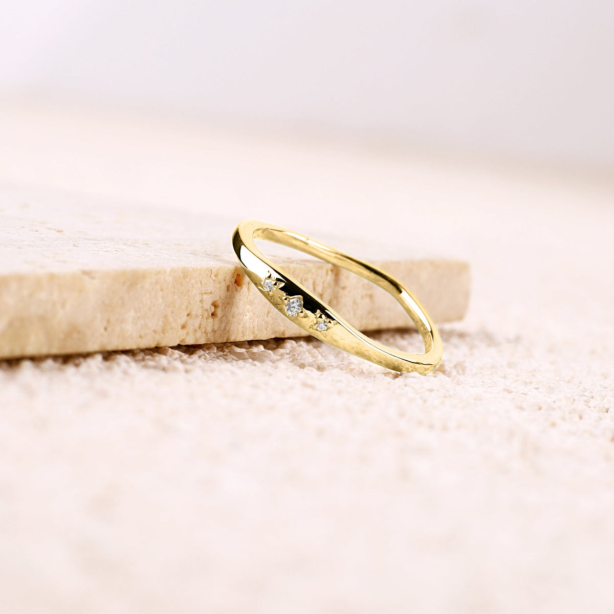 Fallen Stars Ring in gold tone