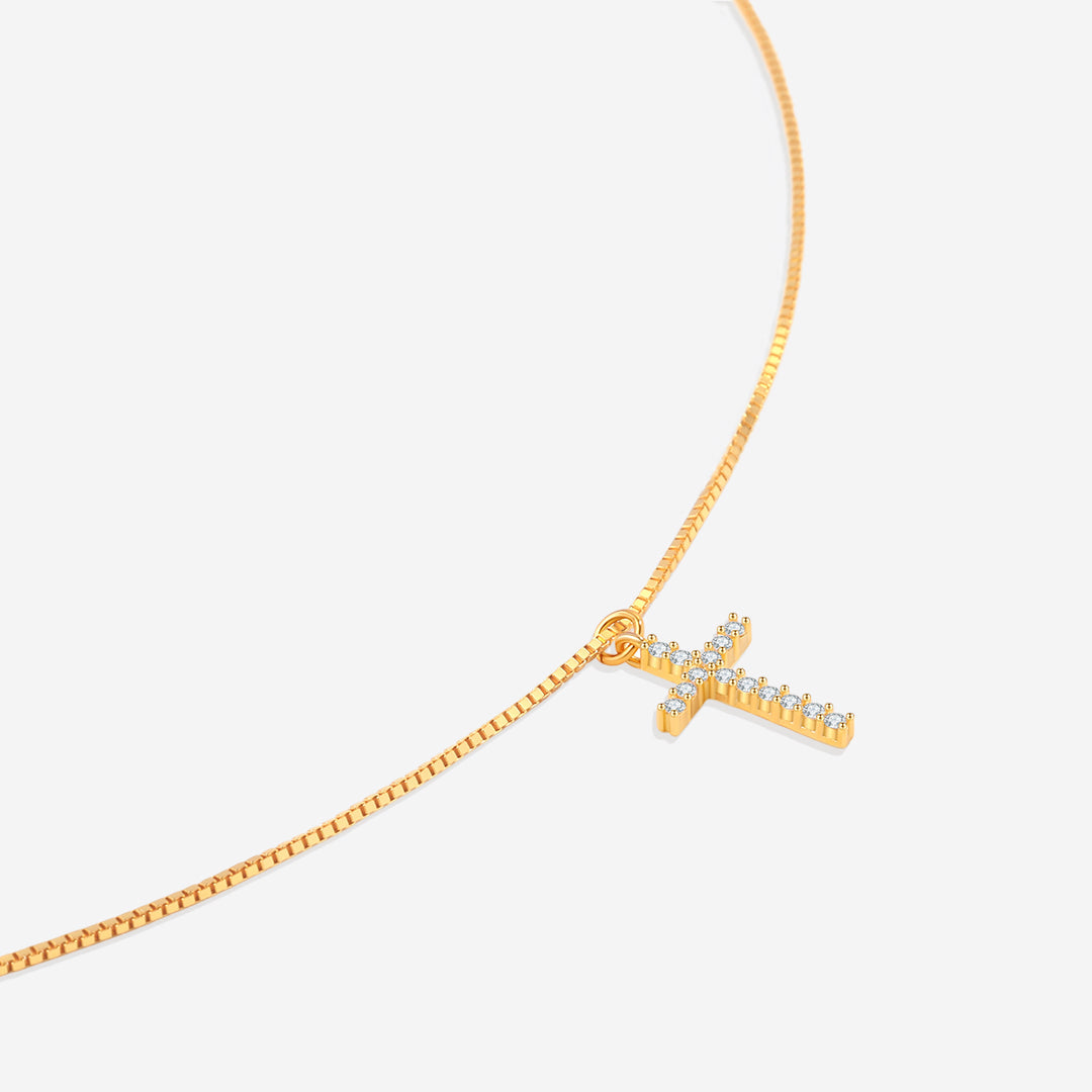 Halskette mit Pavé-Kreuzanhänger