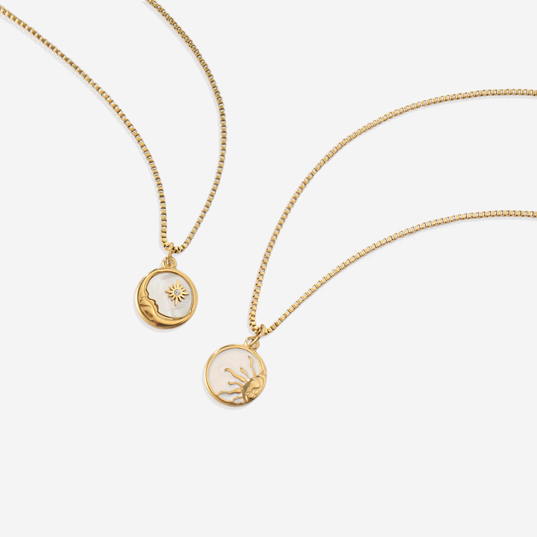 Collana girocollo con ciondolo a forma di sole smaltato