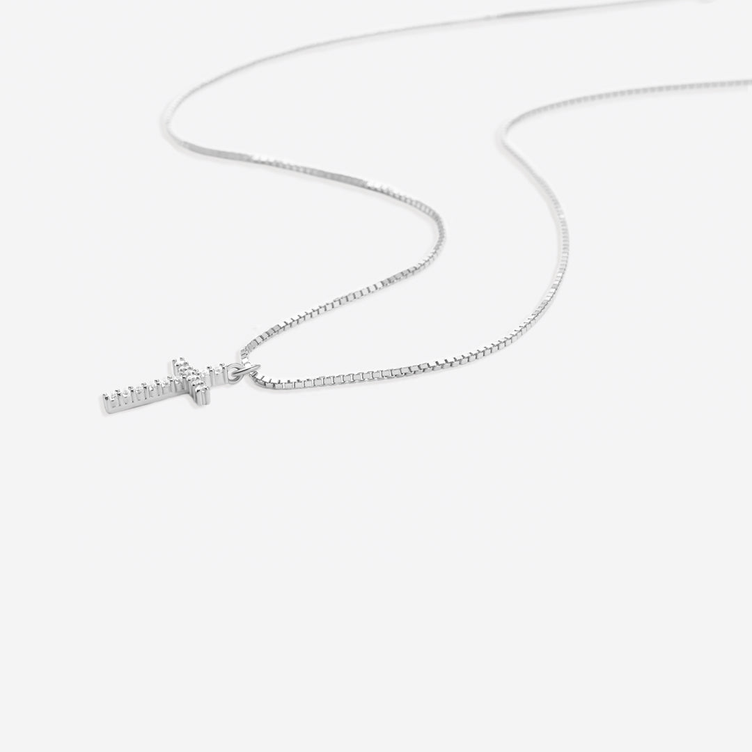Halskette mit Pavé-Kreuzanhänger
