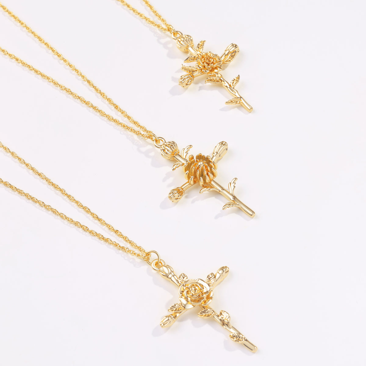 Collana con Pendente Croce Floreale