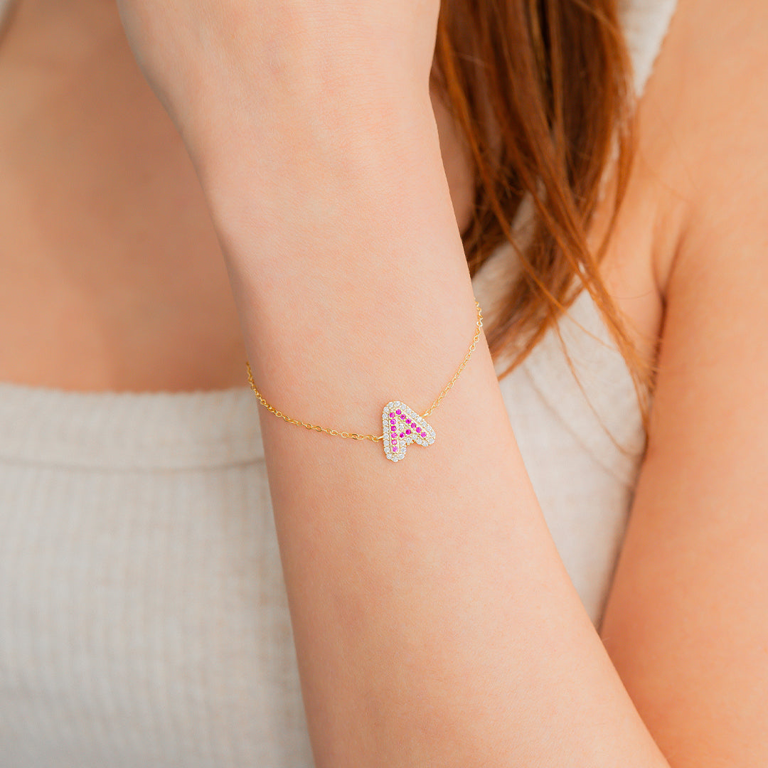 Pinkes Pave-Initialen-Armband
