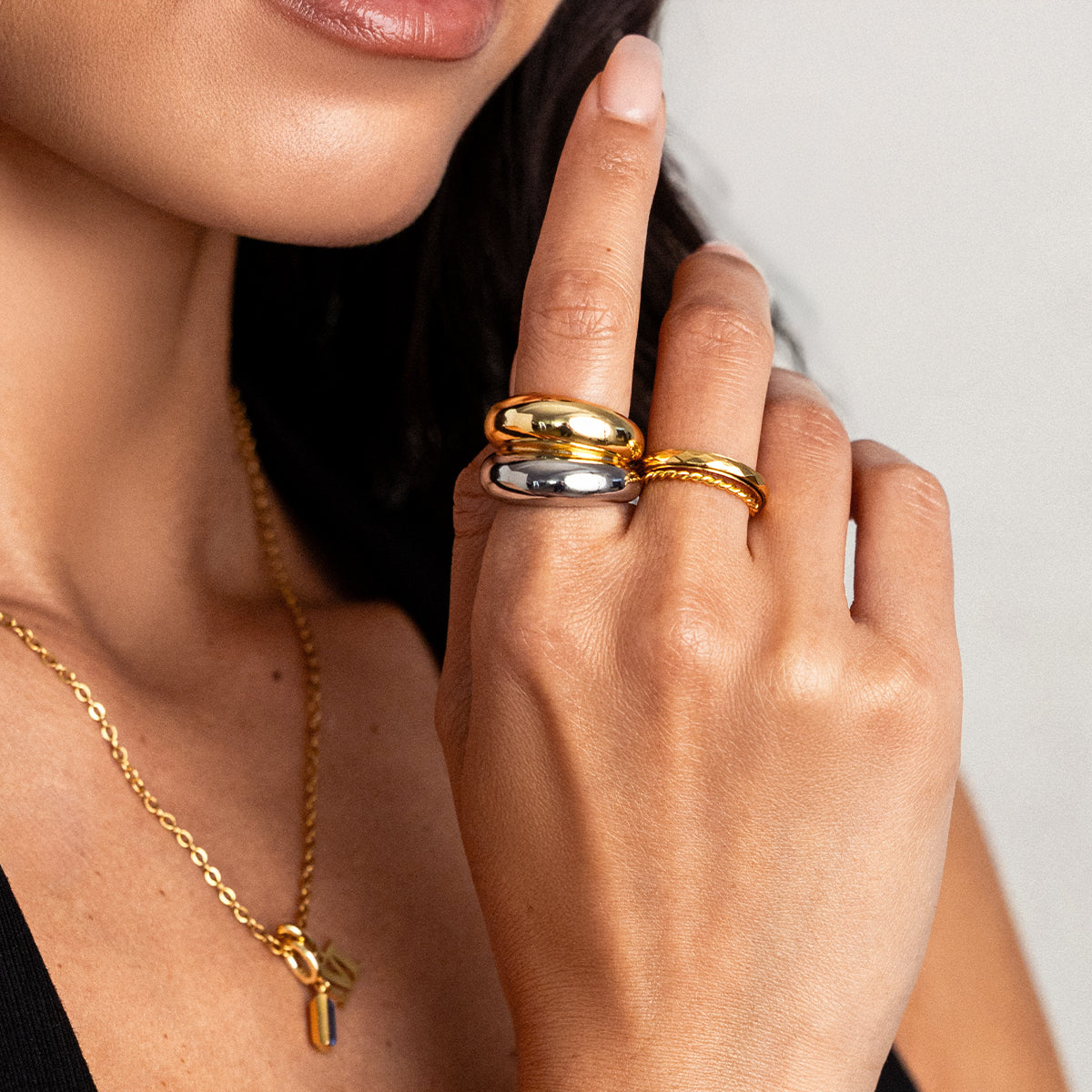 Der Ring mit gemischten Metallen „The Merge“
