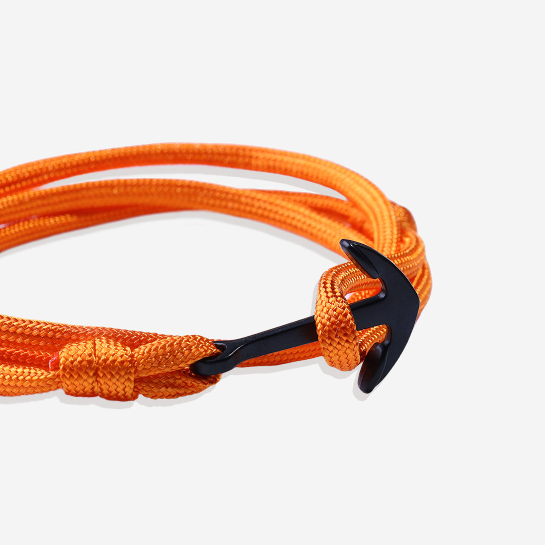Bracciale con cordino infinito