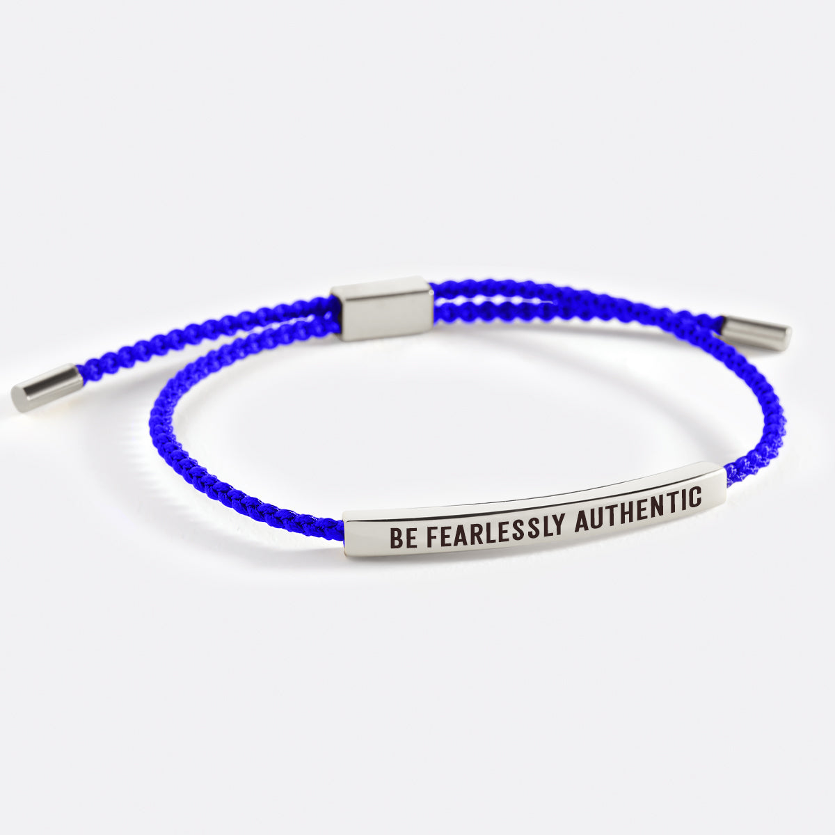 Sei furchtlos authentisch. Inspirierendes Armband.