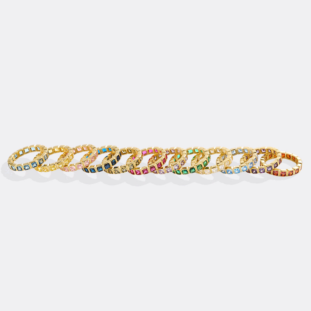 Smaragdgeschliffener Geburtsstein-Eternity-Ring