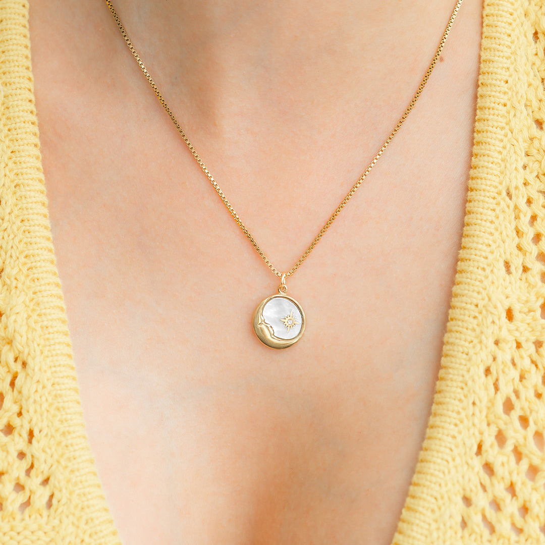 Collana con Ciondolo Luna in Madreperla