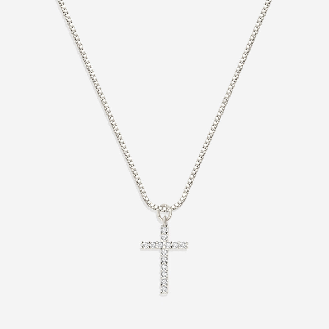 Halskette mit Pavé-Kreuzanhänger