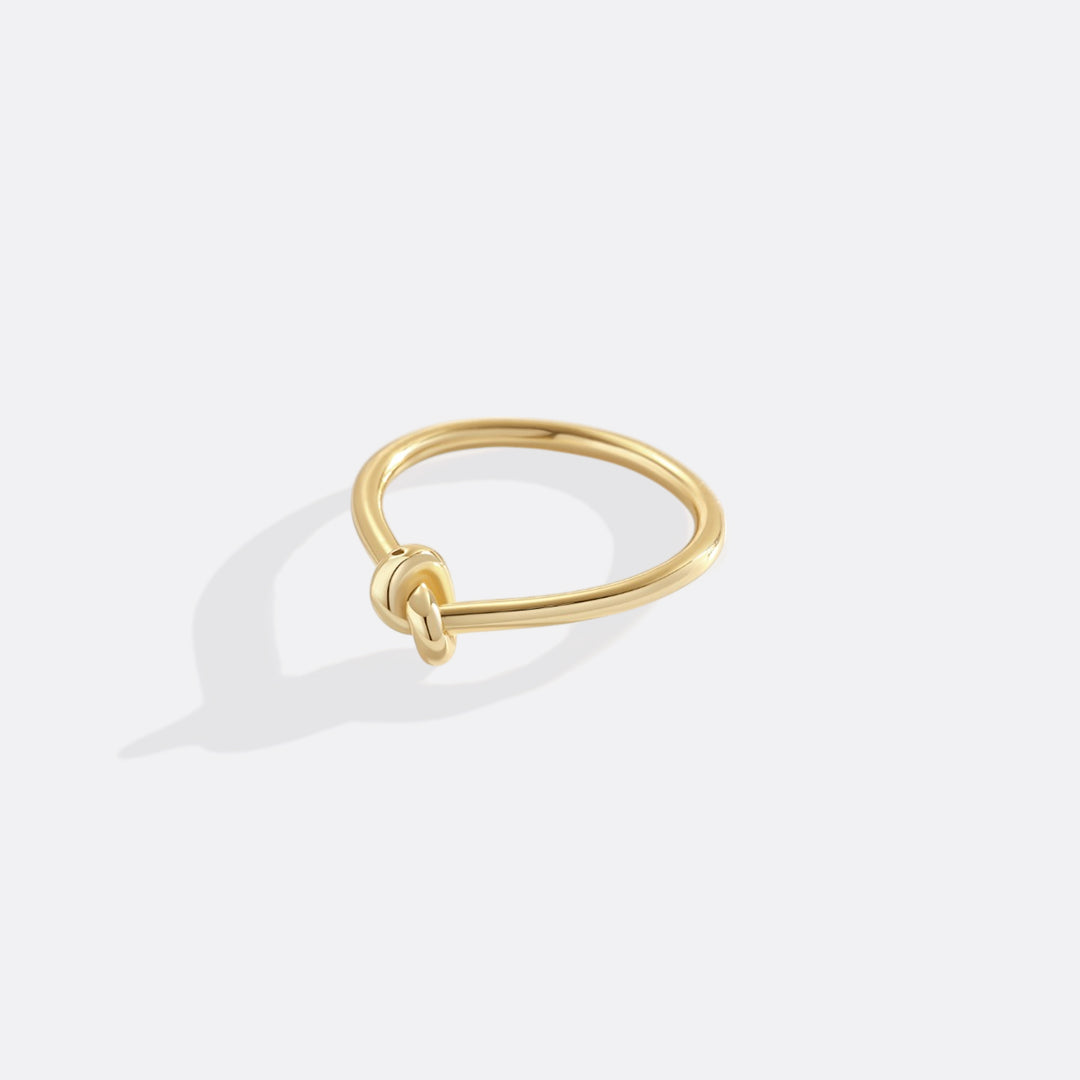 Klassischer Goldknotenring