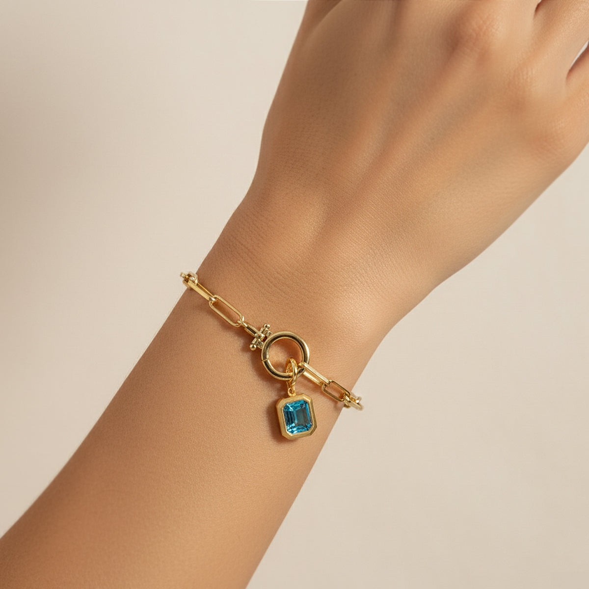 Baguette-Geburtsstein-Anhänger an mintfarbenem Paperclip-Armband