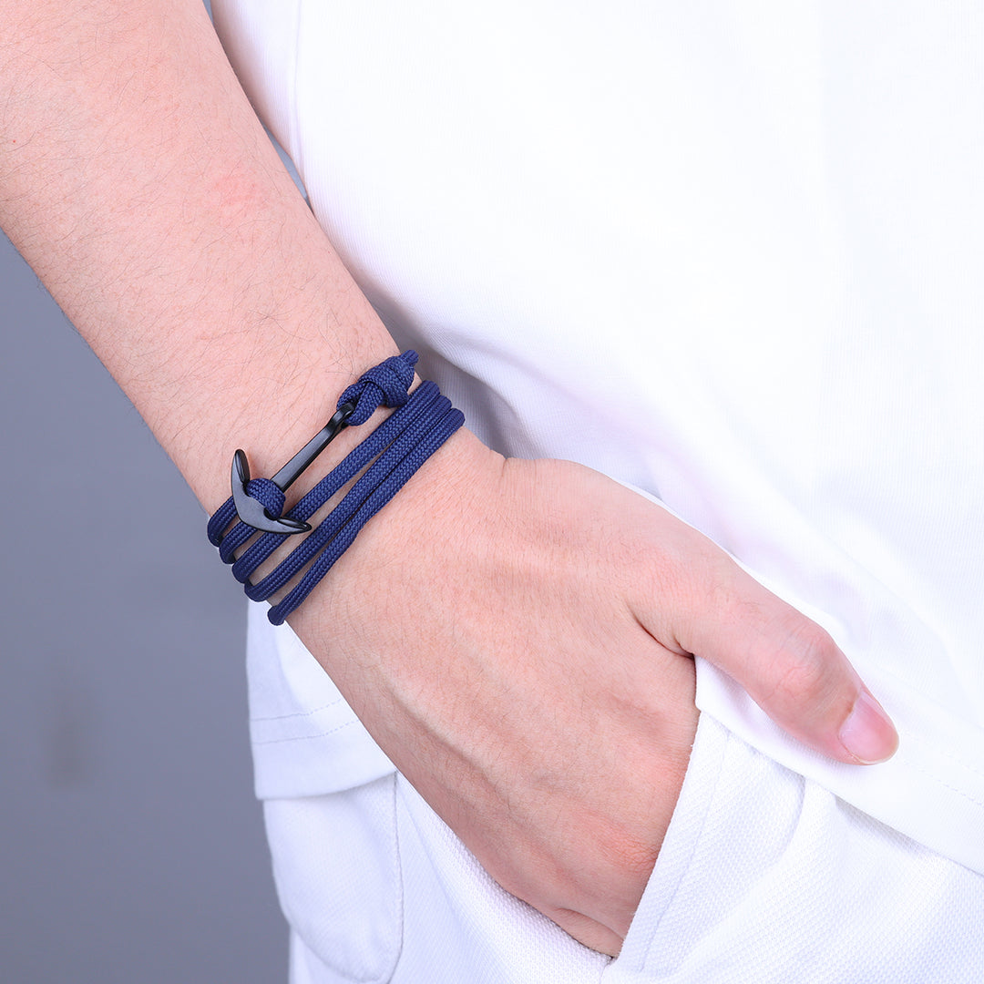 Bracciale con cordino infinito