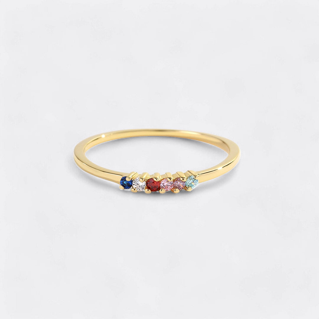 Personalisierter zierlicher Geburtssteinring