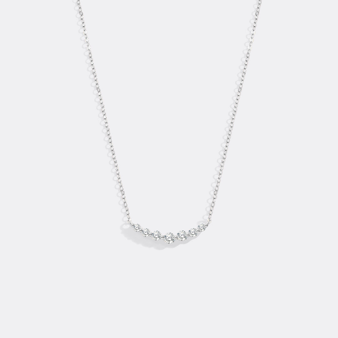 Klassische Arc-Diamant-Halskette