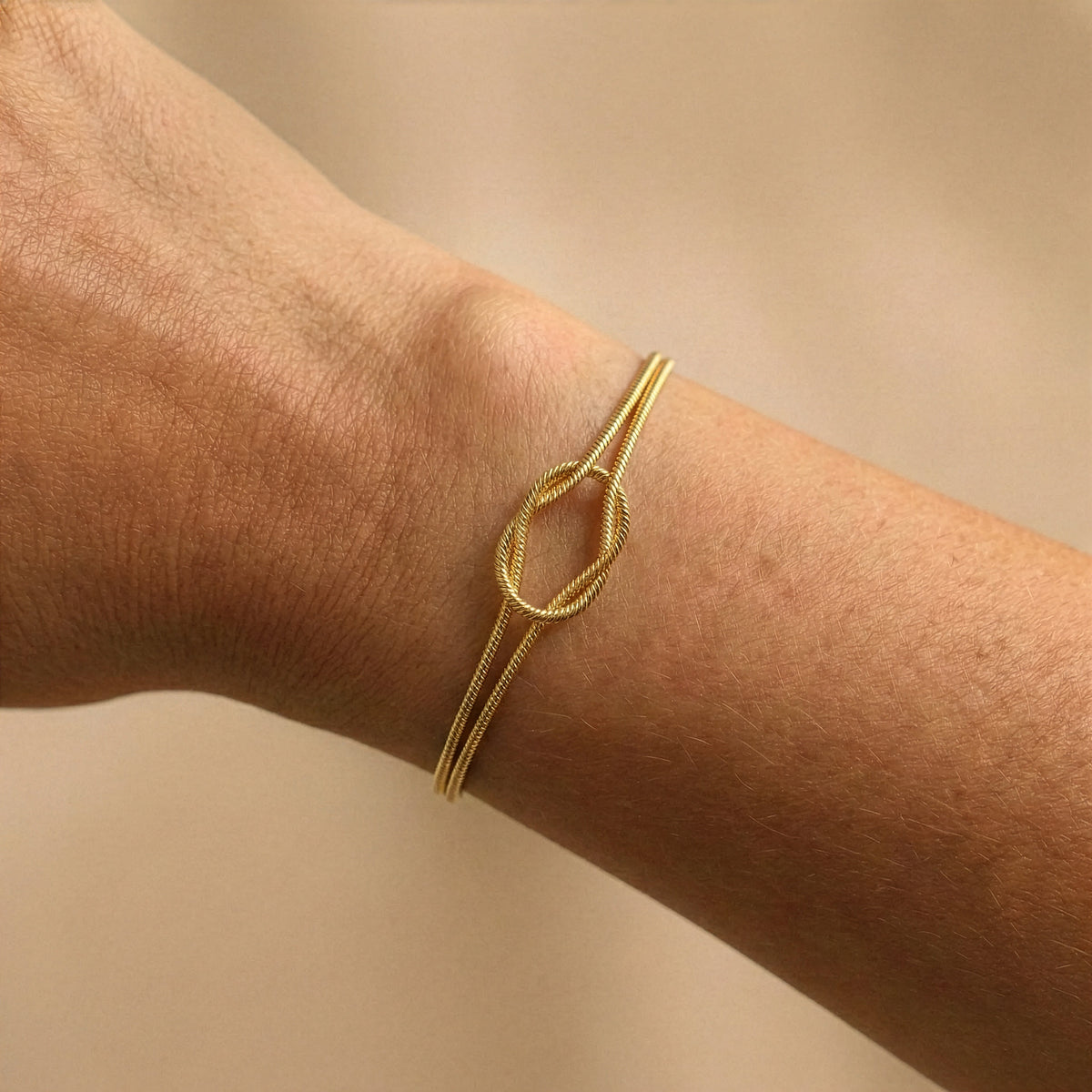 Zartes Knotenarmband