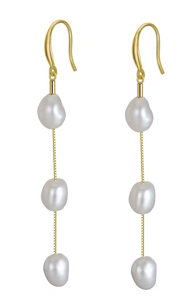 Freshwater Pearl Drop Earrings in gold tone
