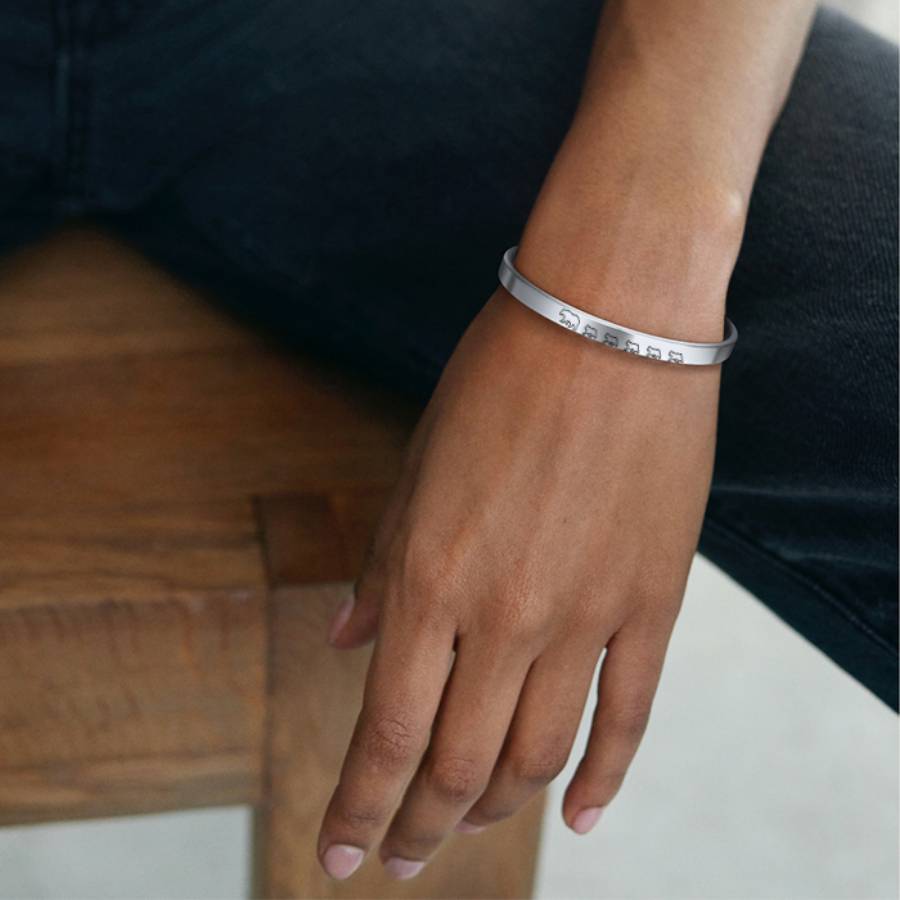 Mama Bear & Her Baby Bears Engraved Cuff Bracelet in 925 sterling silver