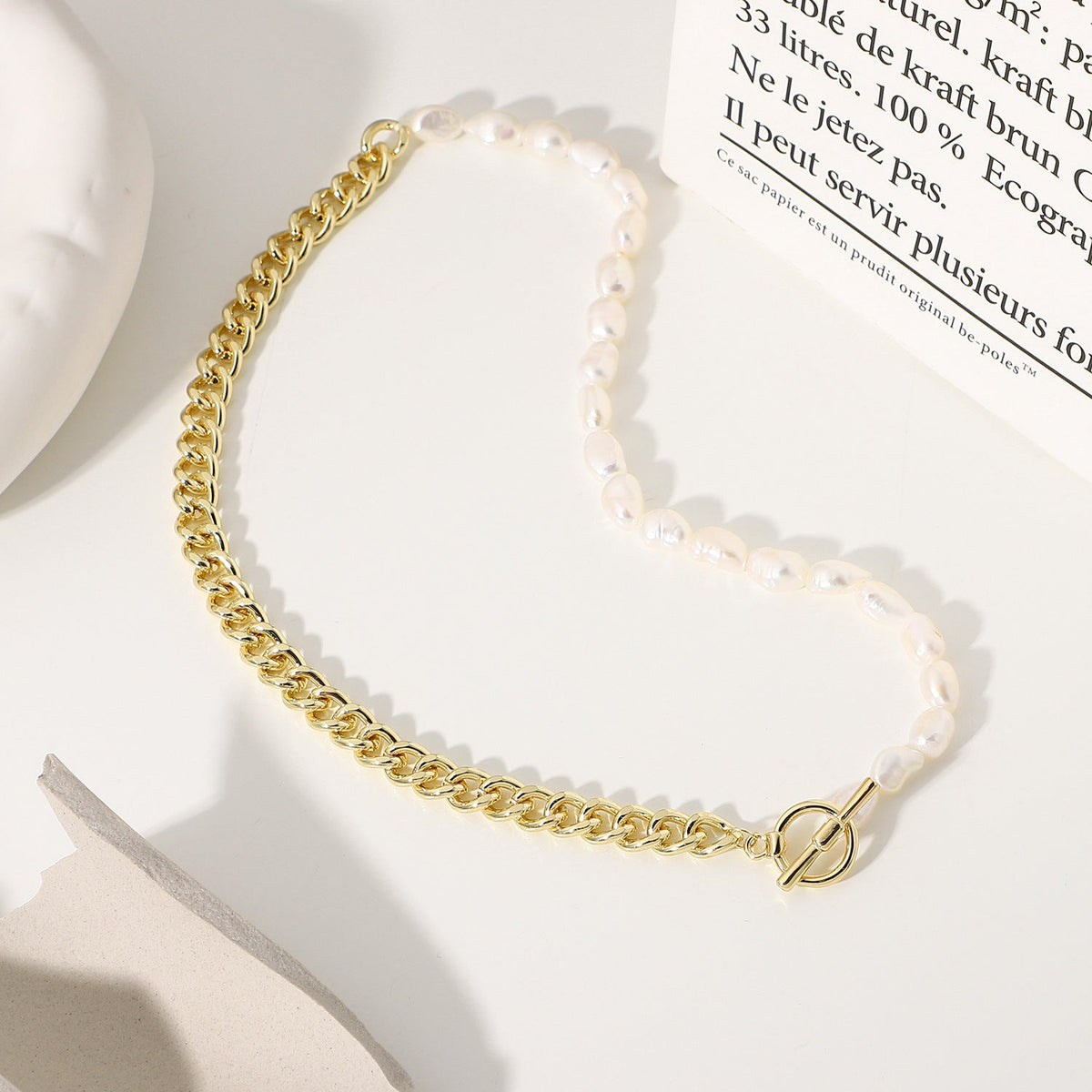 Perlenkette mit teils Kette