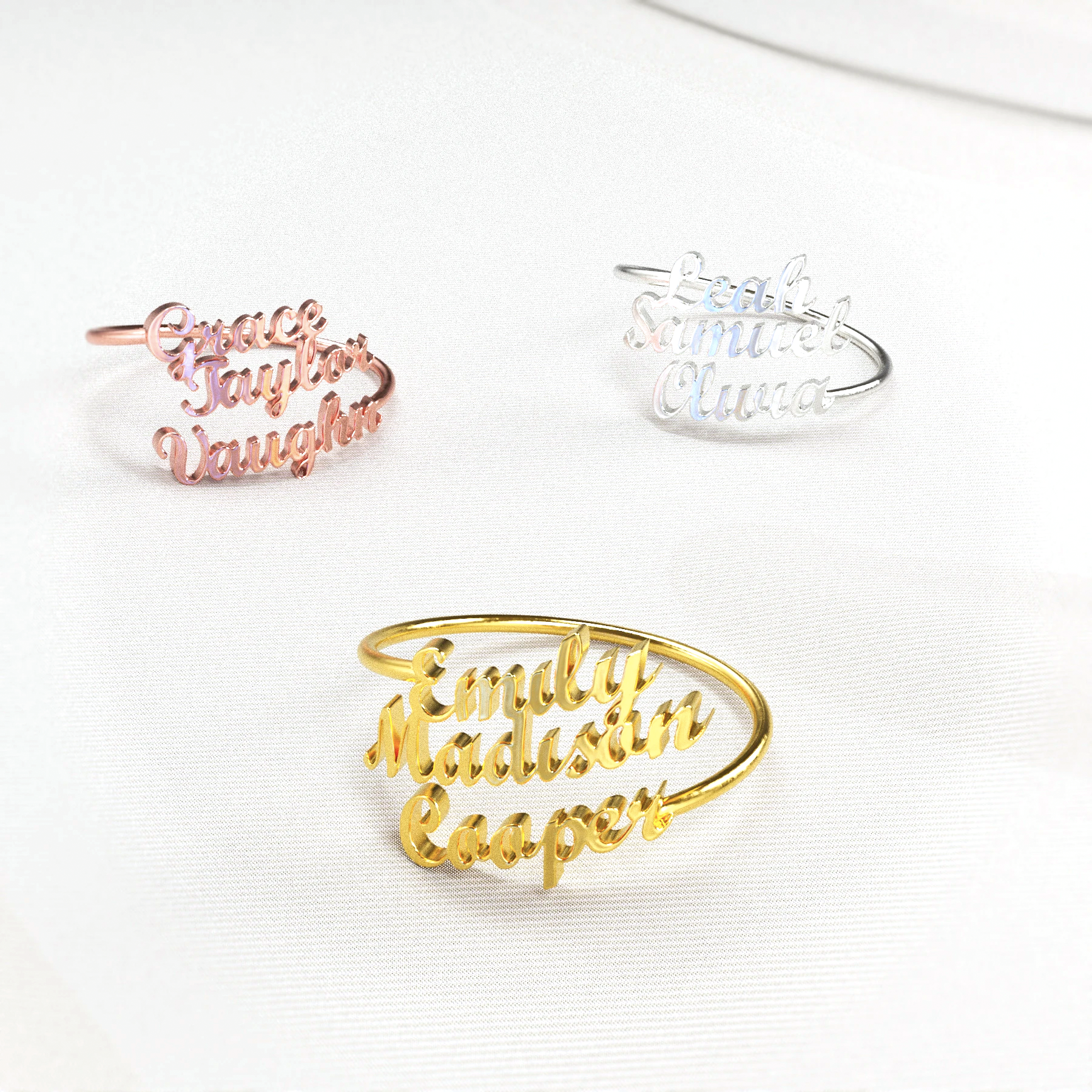 Anello con tre nomi